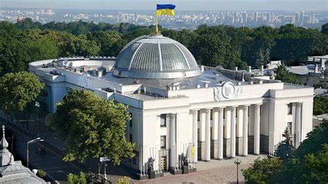 Верховна Рада ухвалила законопроєкт про єдині підходи в оплаті праці державних службовців