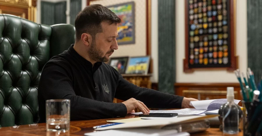 Зеленський підписав закон про державні гарантії для нагороджених «Хрестом бойових заслуг»