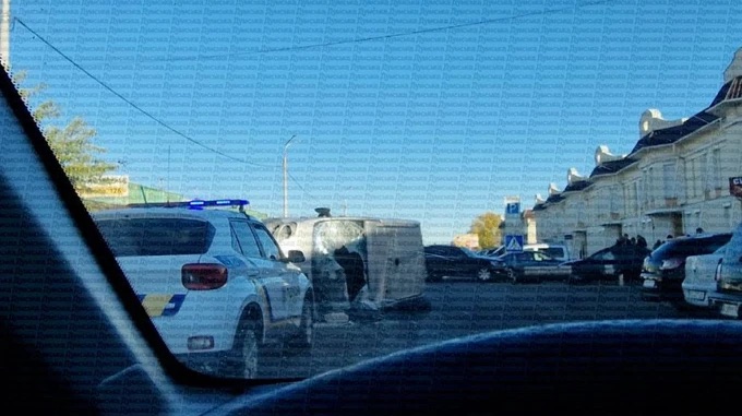 Сутичка біля «7-го кілометра» в Одесі: чоловіки перевернули мікроавтобус із працівниками ТЦК