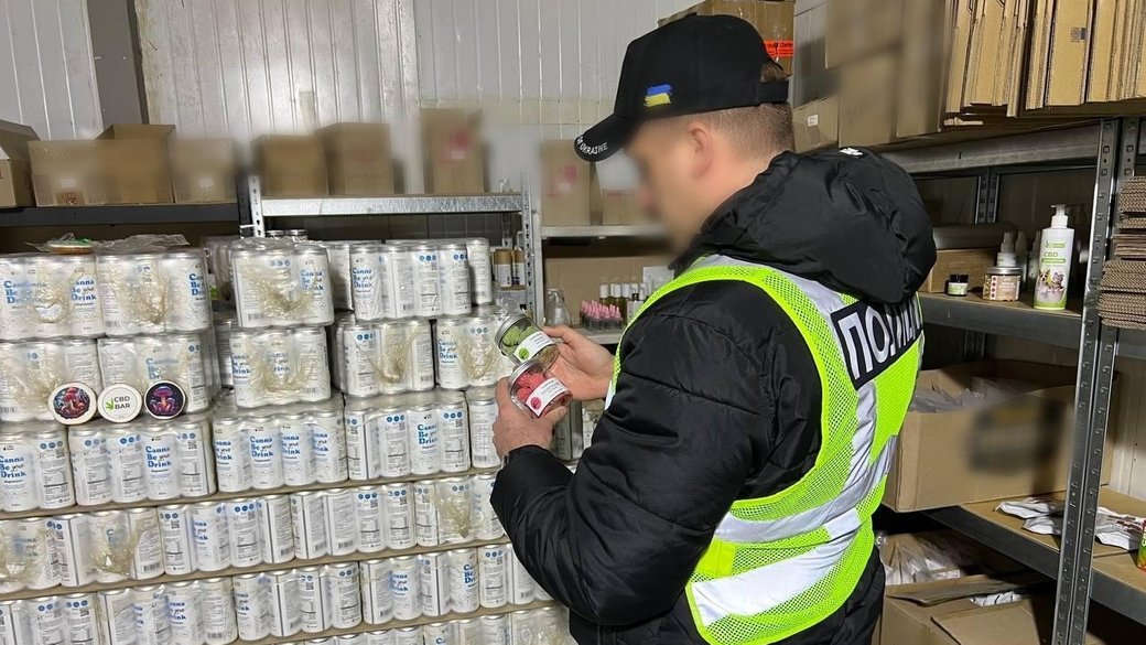Нацполіція заявила про викриття спільноти «Хімпром», яка поширювала наркотики через мережу U420