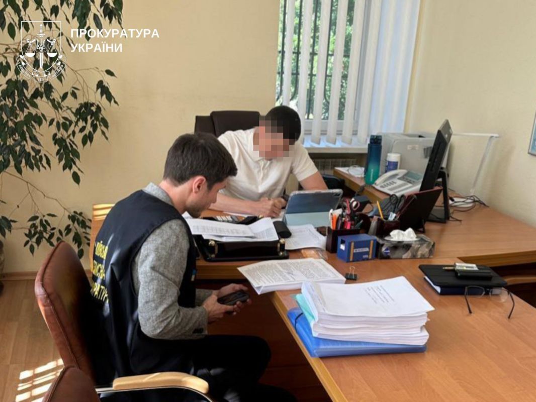Директору філії «Укрзалізниці» повідомили про підозру через 48 млн грн збитків на аукціонах із вагонами