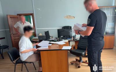 На Сумщині викрили схему з фіктивними відстрочками від мобілізації: ДБР повідомило про підозру двом суддям і адвокатам
