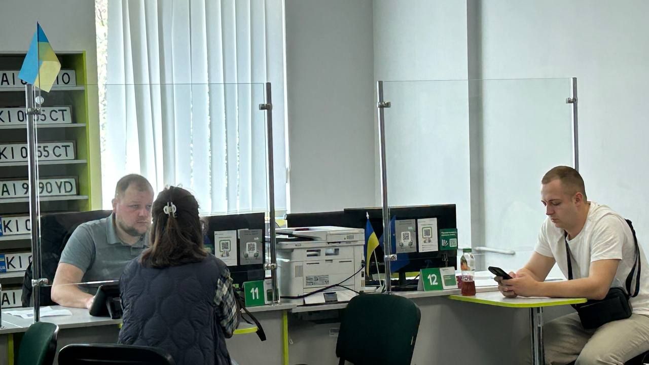 Автомобіль не потрібно привозити: у МВС пояснили правила перереєстрації