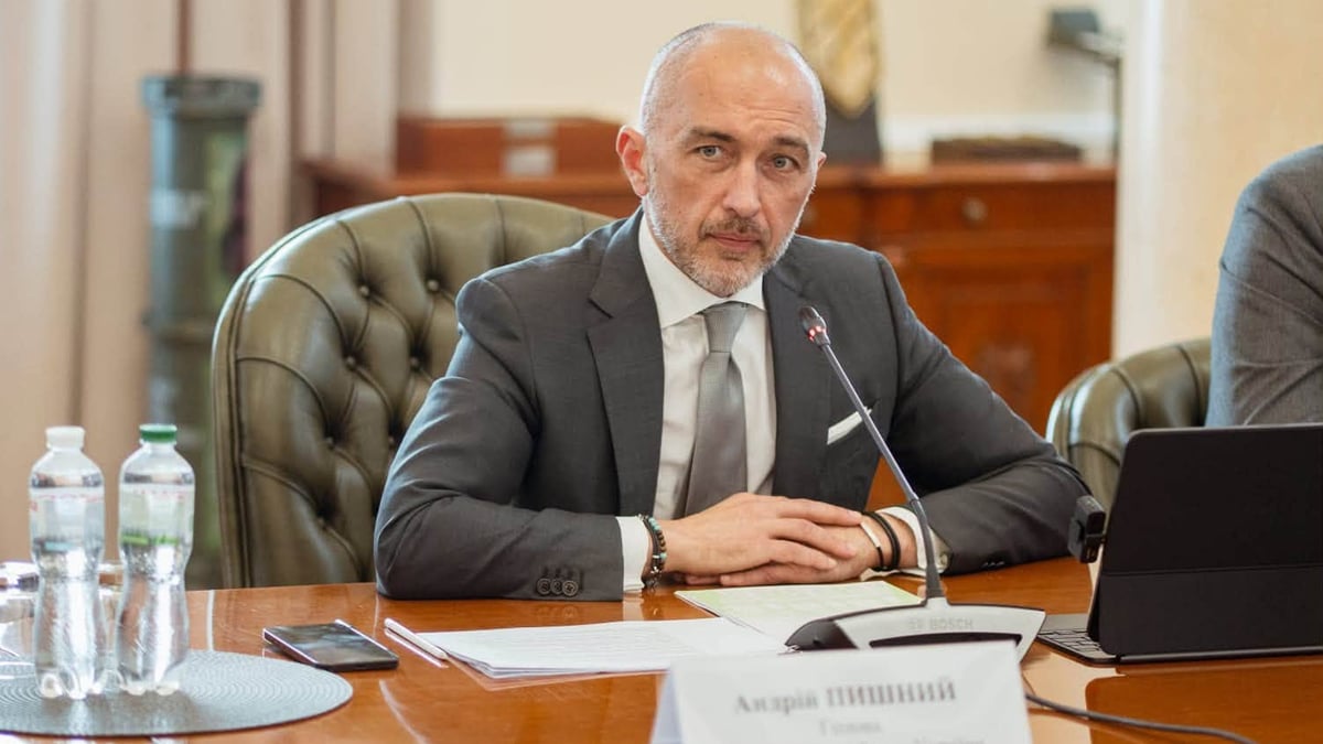 Пишний заперечив, що рекомендував Василя Веселого до Sense Bank